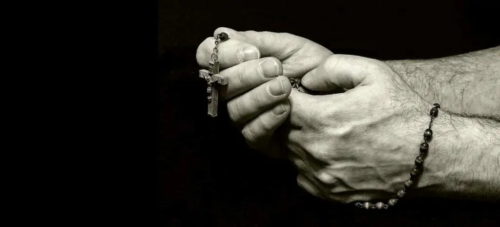 cómo rezar el rosario