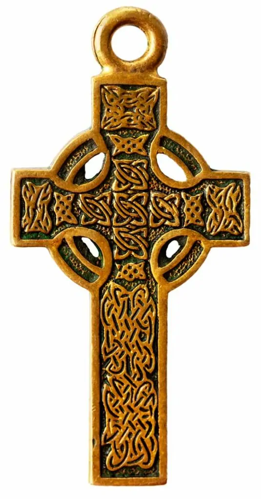 joyas collares pendientes con la cruz celta